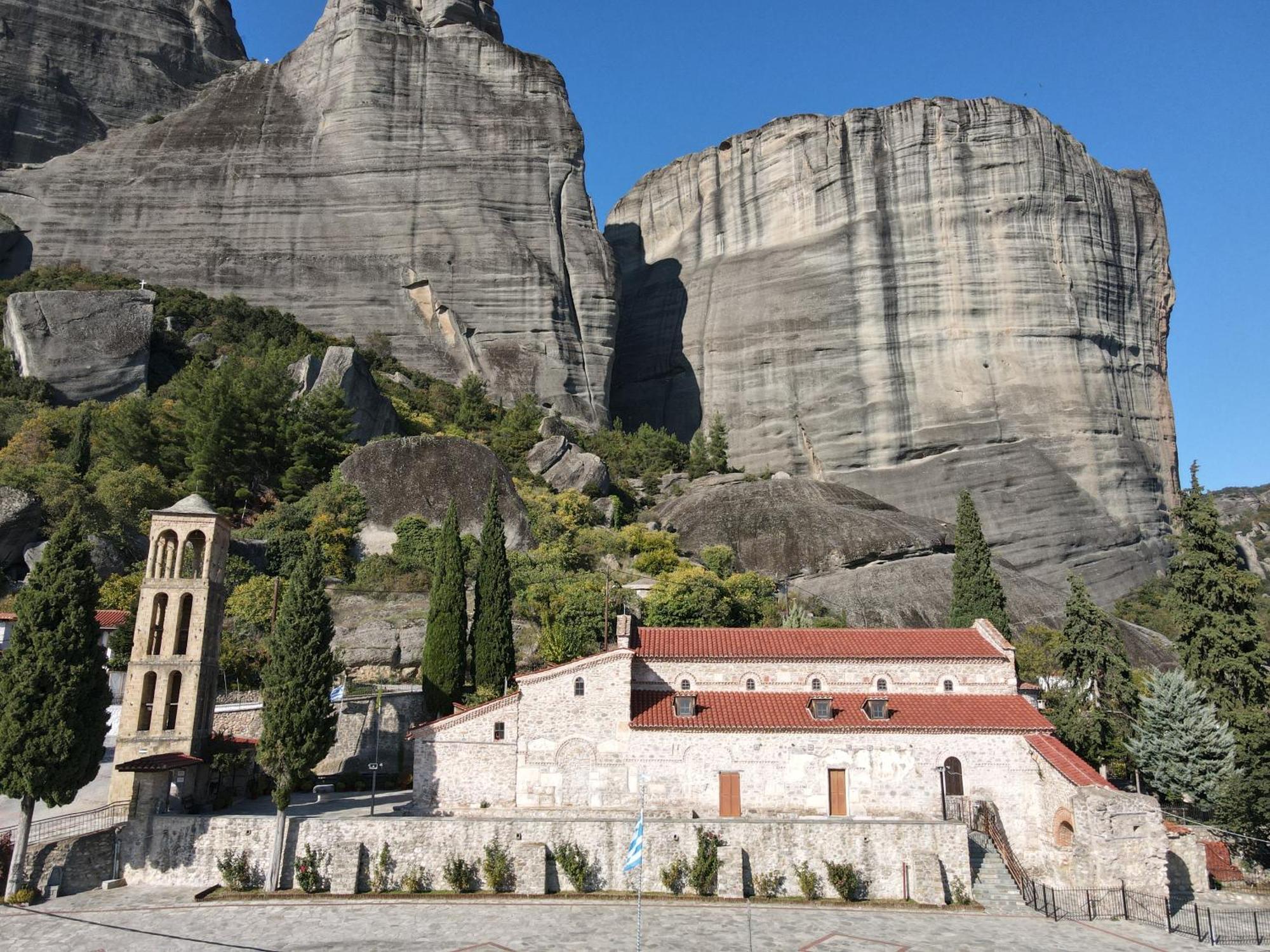 Tsikaris Boutique